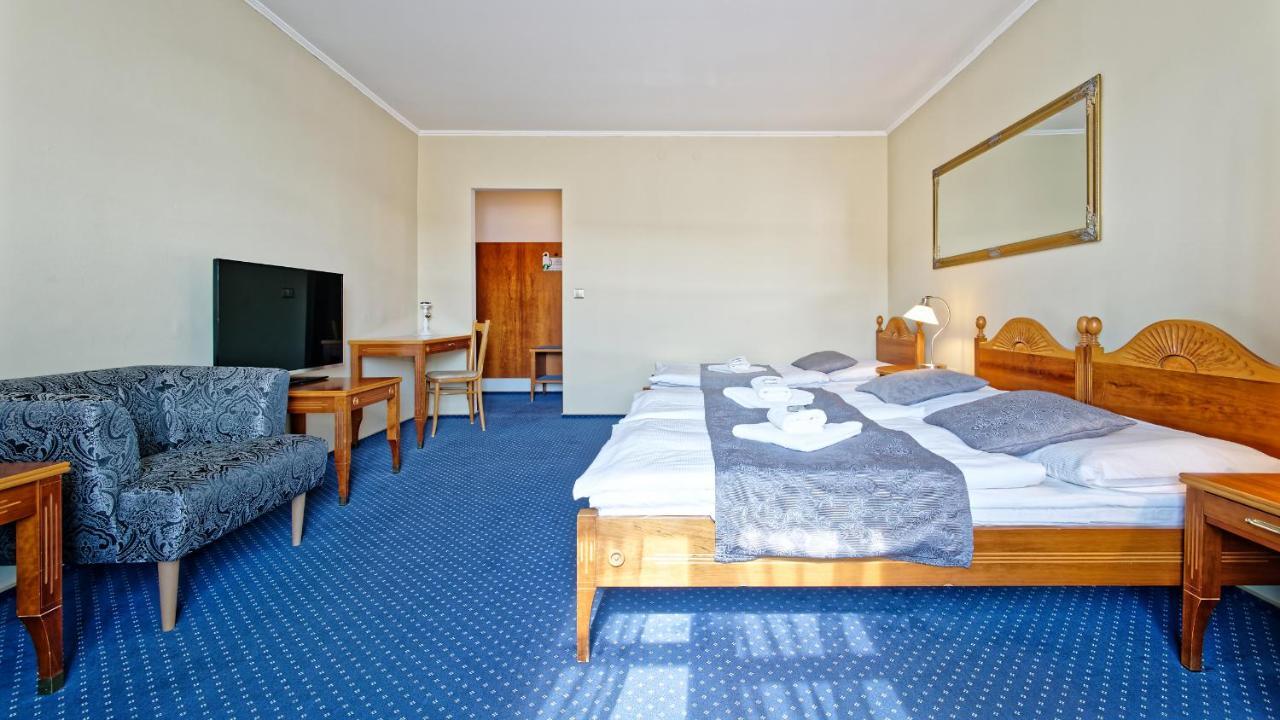 Hotel Napoleon Austerlitz Eksteriør bilde