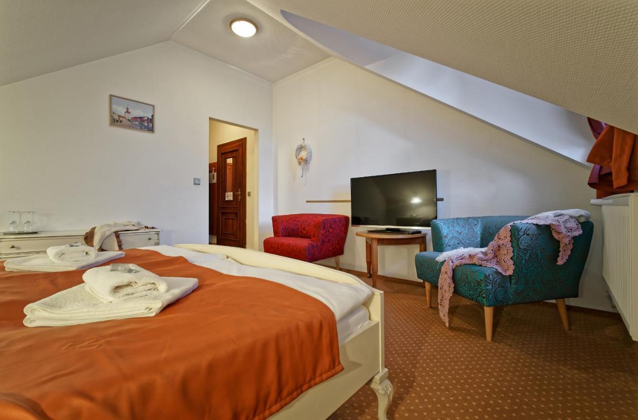 Hotel Napoleon Austerlitz Eksteriør bilde