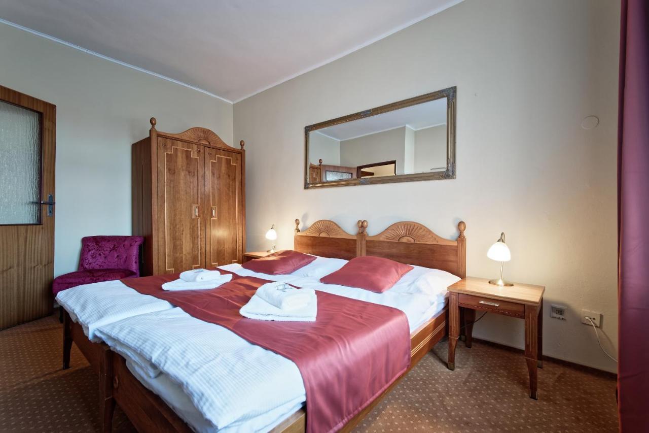 Hotel Napoleon Austerlitz Eksteriør bilde