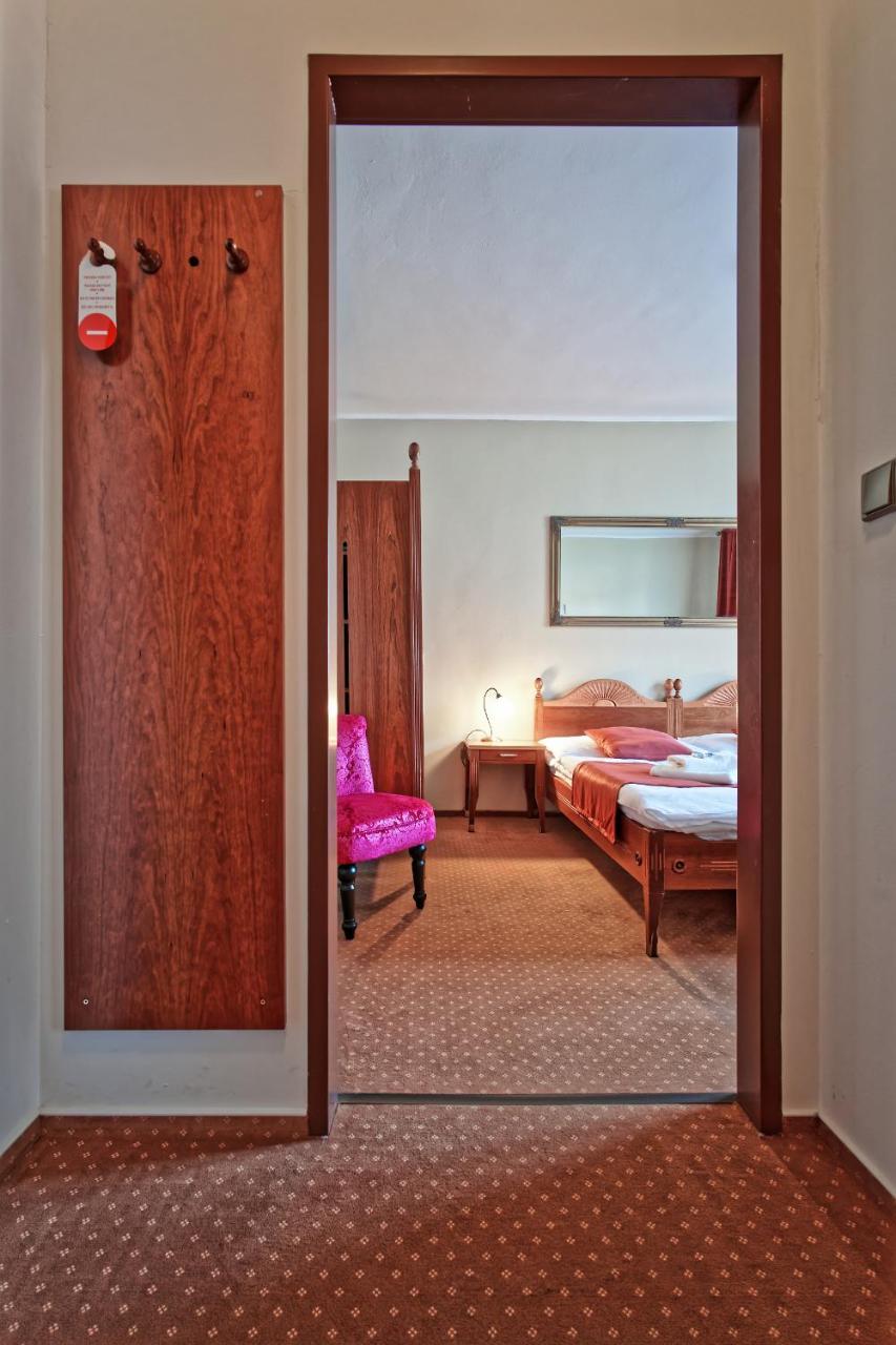 Hotel Napoleon Austerlitz Eksteriør bilde